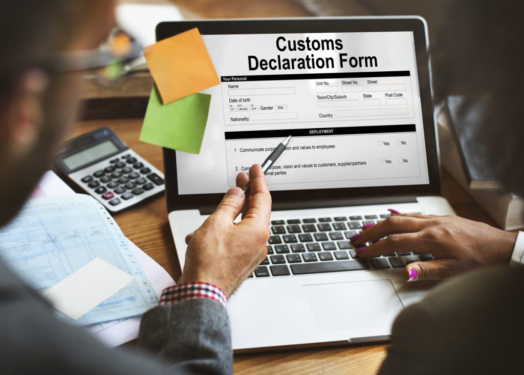 Customs Declaration Form auf Bildschirm